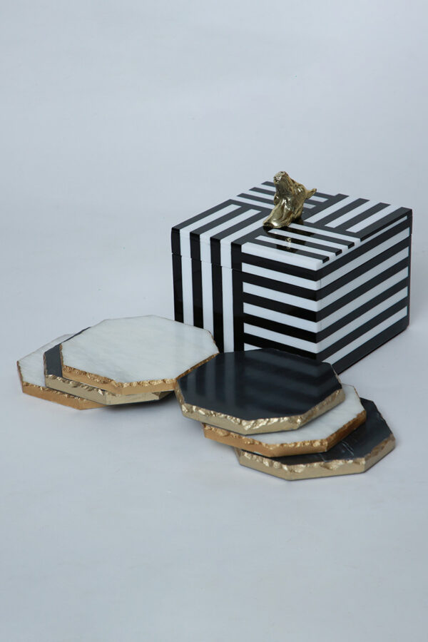 MONOCHROME COASTER BOX