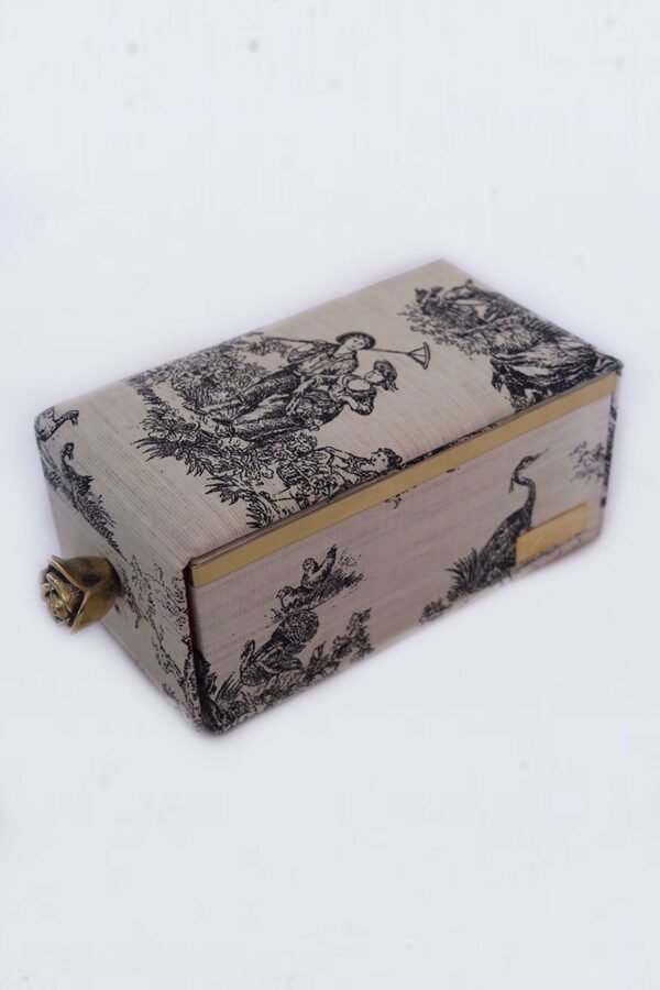 VALENTINES DAY BOX FOR HER 2020
